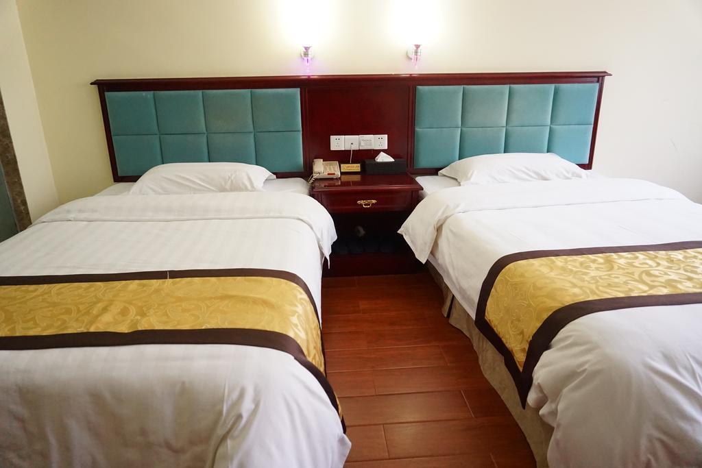 قوانغتشو Guangdong Oversea Chinese Hotel الغرفة الصورة