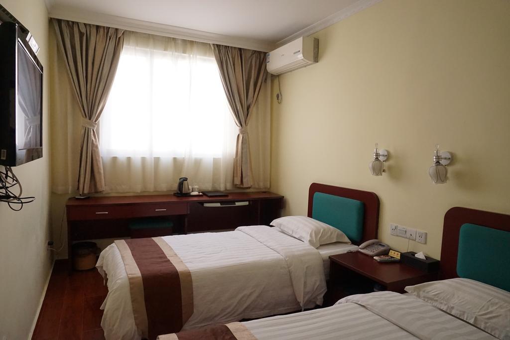 قوانغتشو Guangdong Oversea Chinese Hotel الغرفة الصورة